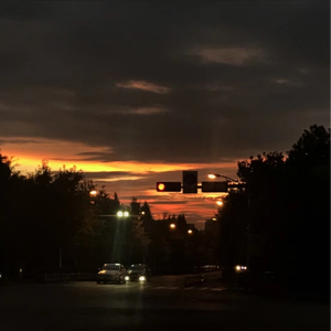 高级餐厅坐厕偷拍在线
