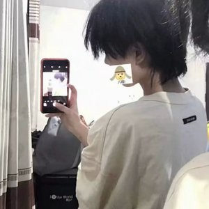 高级餐厅坐厕偷拍在线
